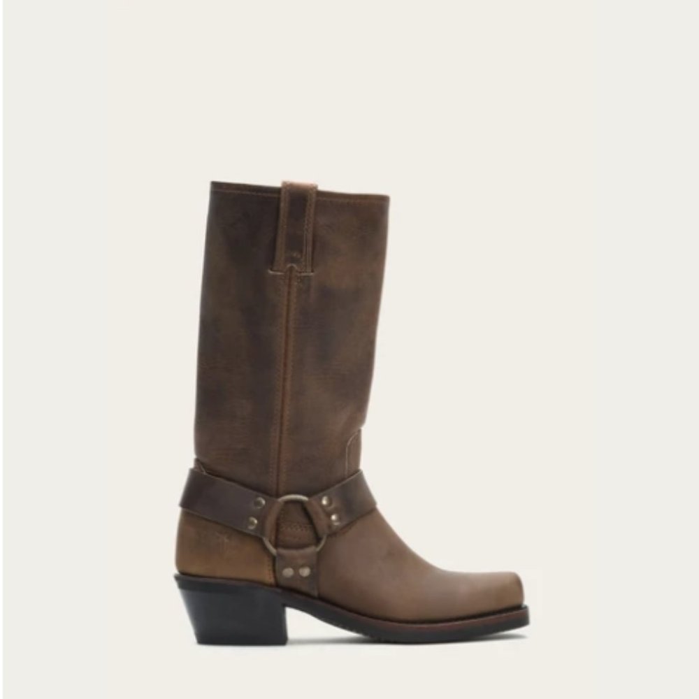 7.5 Frye Harness 12R boots in Tan